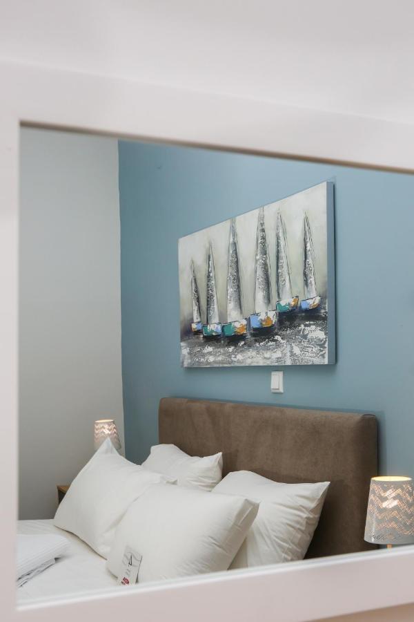 Stella Boutigue Rooms Néa Péramos Exteriör bild