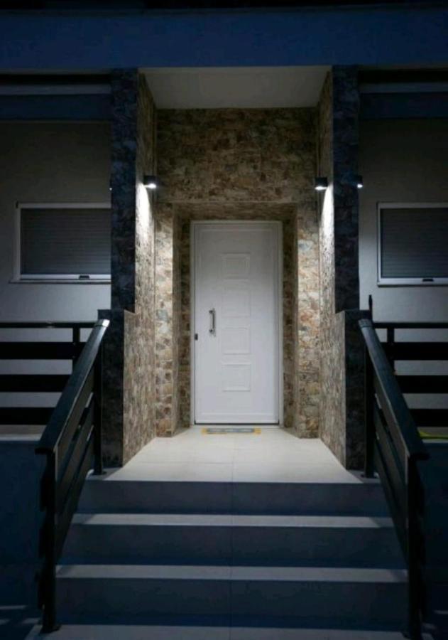 Stella Boutigue Rooms Néa Péramos Exteriör bild